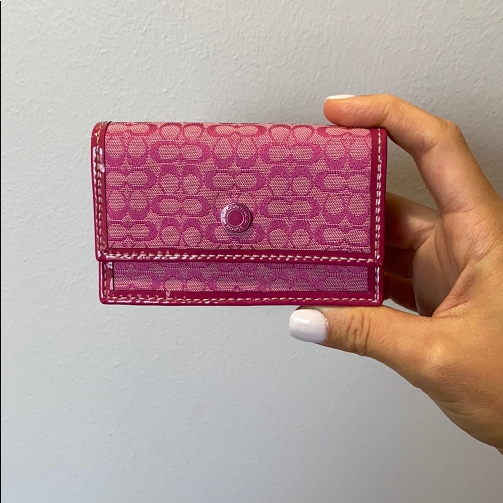 COACH Mini Signature Gusset Card Case in Raspberry